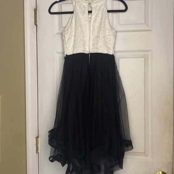 Girls black and white lace top dress - Picture 5 of 5